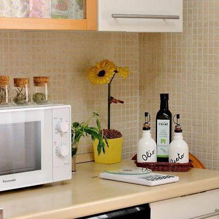 Relax Rome With 2 Balconies - 2 Bedroom Flat, 3Rd Floor With Lift, High Comfort, Quite, A Walk From Urban Train Station Gemelli And Metro A Stops Battistini & Cornelia Connecting To Center In 20 Minutes, 2 Steps From Bus Stop, Cycle Path, Groceries Exterior photo