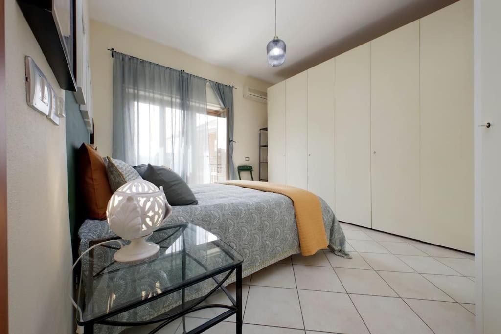 Relax Rome With 2 Balconies - 2 Bedroom Flat, 3Rd Floor With Lift, High Comfort, Quite, A Walk From Urban Train Station Gemelli And Metro A Stops Battistini & Cornelia Connecting To Center In 20 Minutes, 2 Steps From Bus Stop, Cycle Path, Groceries Exterior photo