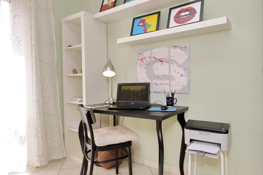 Relax Rome With 2 Balconies - 2 Bedroom Flat, 3Rd Floor With Lift, High Comfort, Quite, A Walk From Urban Train Station Gemelli And Metro A Stops Battistini & Cornelia Connecting To Center In 20 Minutes, 2 Steps From Bus Stop, Cycle Path, Groceries Exterior photo